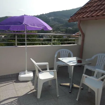 Casas Do Caminho Velho * Ribeira de Pena